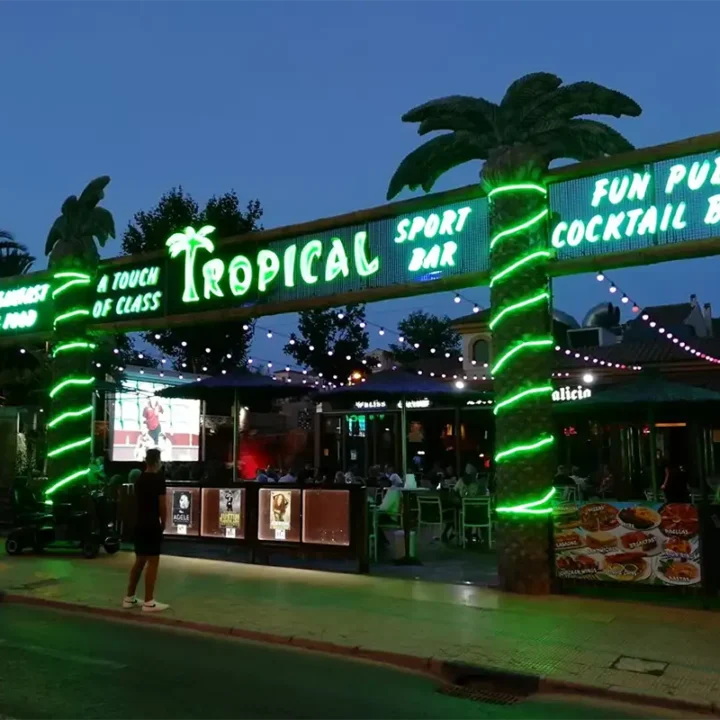 Foto de Tropical Bar Benidorm (Lanzmaype SL) en Benidorm - Imagen 1