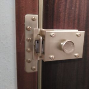 Foto de MC Cerrajeria 24H Cerrajeros | Persianas de Local y Casa | Puertas Blindadas y Acorazadas | Rejas | Puertas de Garaje en Sant Just Desvern - Imagen 4