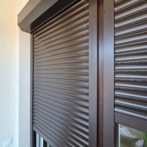 Foto de MC Cerrajeria 24H Cerrajeros | Persianas de Local y Casa | Puertas Blindadas y Acorazadas | Rejas | Puertas de Garaje en Sant Just Desvern - Imagen 10