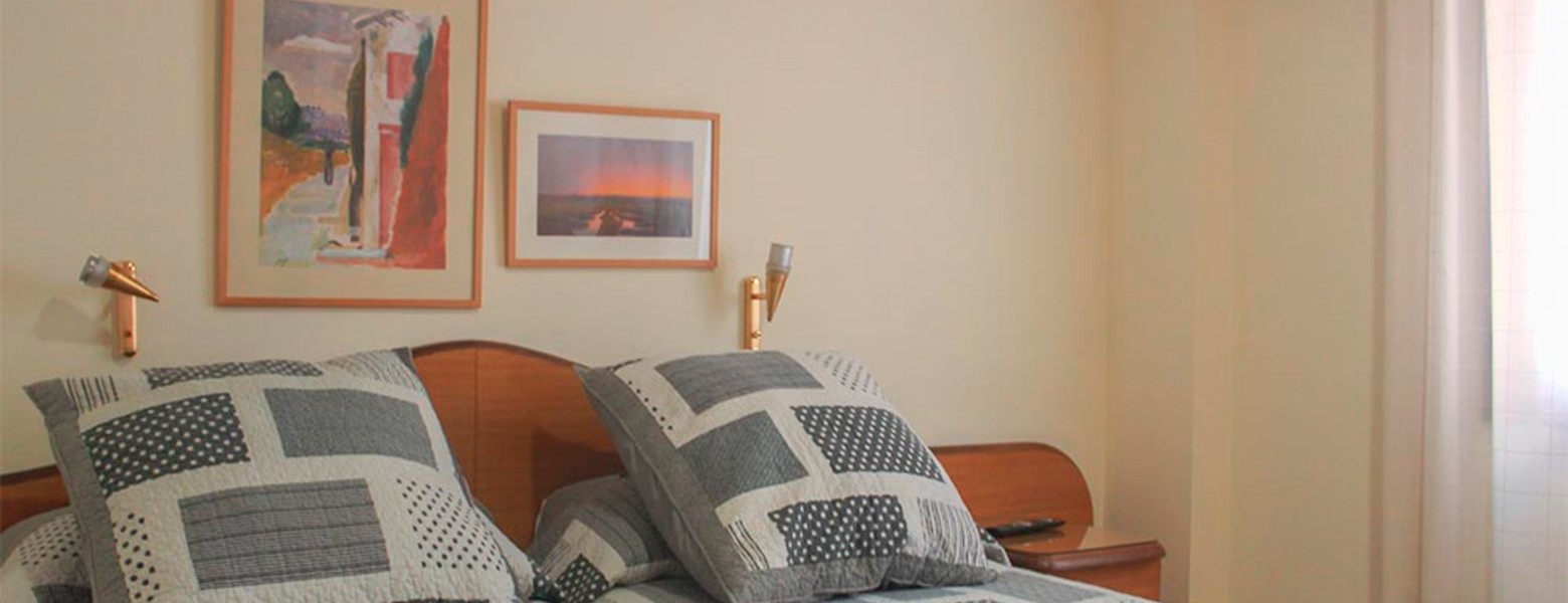 Hostal la barretina – restaurant figueres- habitacions figueres – hotel figueres. - Imagen 1