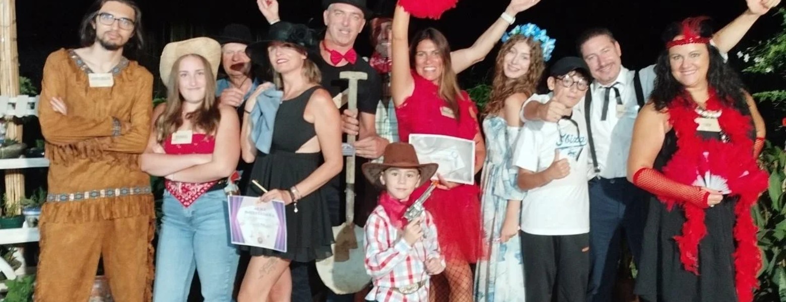 Open Secrets by Play & Glory - Escape Room, Cenas de Misterio y Eventos en Mijas - Imagen 5