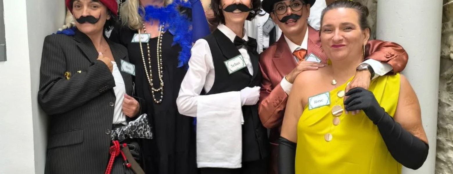 Open Secrets by Play & Glory - Escape Room, Cenas de Misterio y Eventos en Mijas - Imagen 1