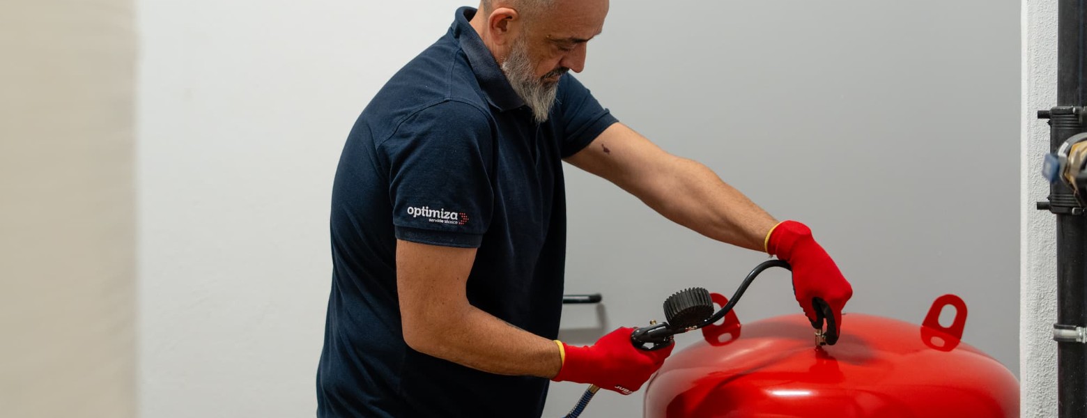 Optimiza Servicio Técnico | Grupos de presión en Málaga - Imagen 2