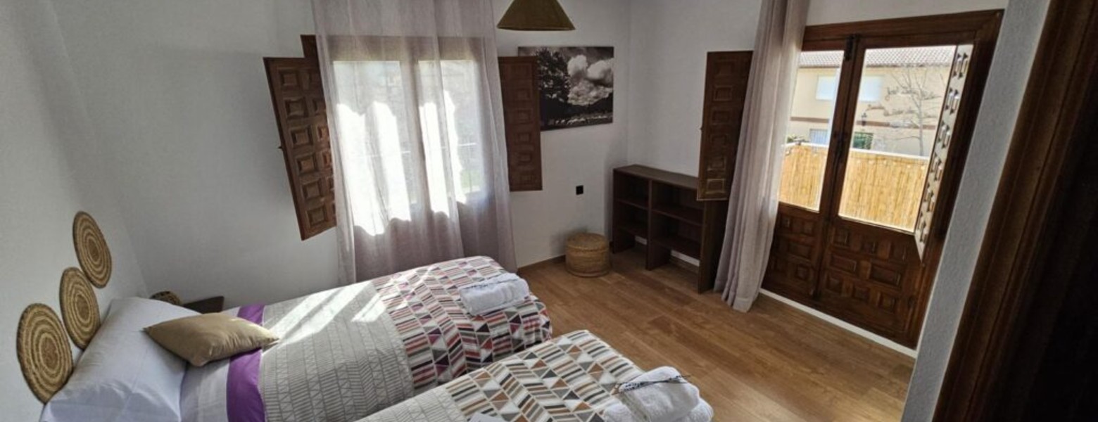 Hostal AlTajo - Imagen 1