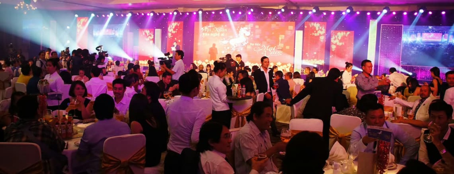 Barcelona Noche | Despedidas de soltera y soltero - Imagen 4