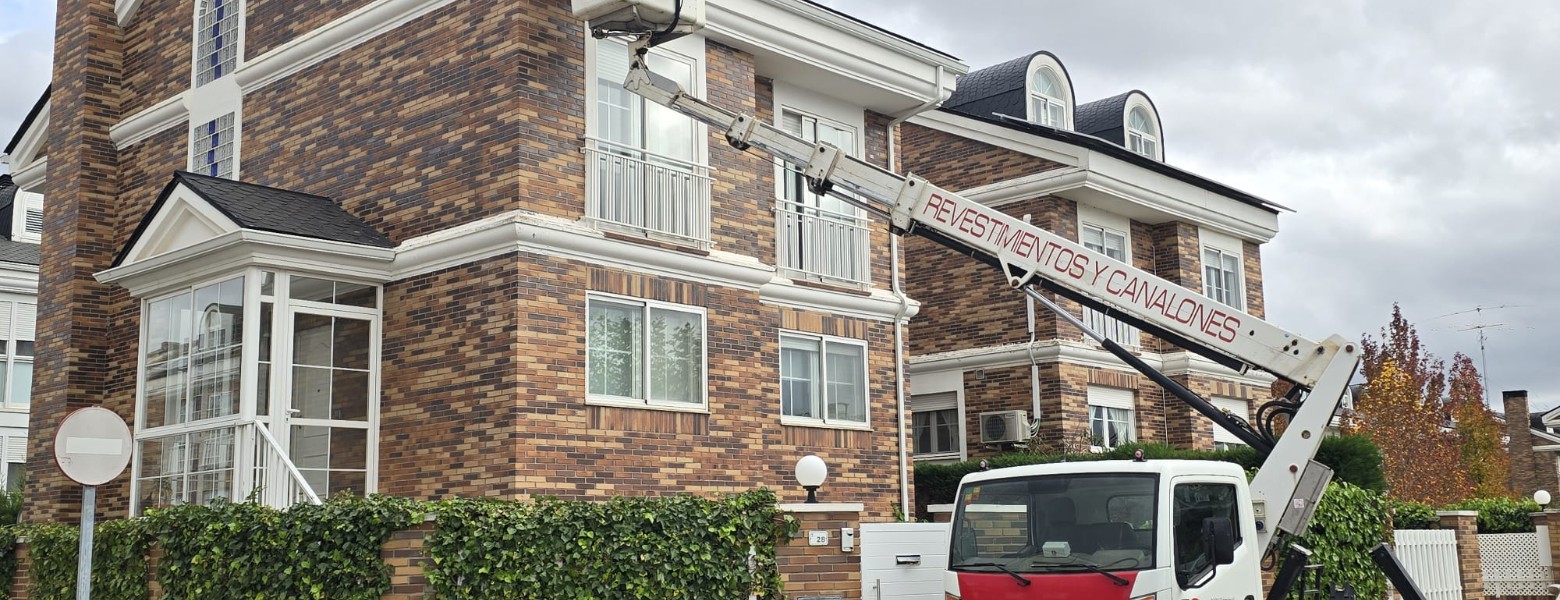 Canalones, aislamientos y revestimientos - RC Helmántica - Imagen 1