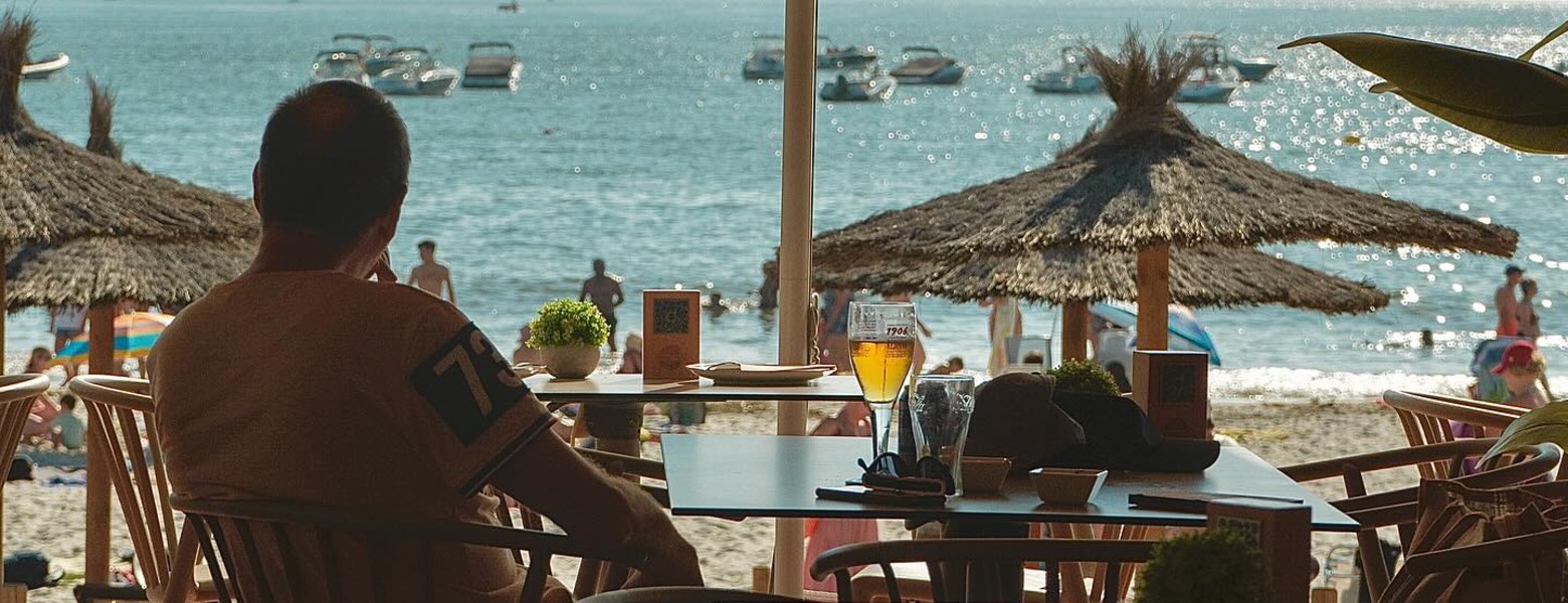 Foto de Argentina Sunset Club - Restaurante y chiringuito en Playa de Cabañas en A Coruña - Imagen 1
