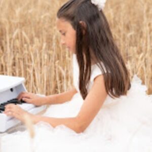 Foto de BLŪJŪ PHOTOGRAPHY | Estudio de Fotografía en Montblanc - Imagen 1