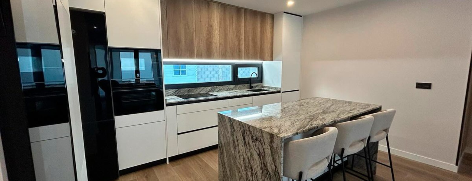 Foto de Presenti Mobiliario en La Puebla de Alfindén - Imagen 2