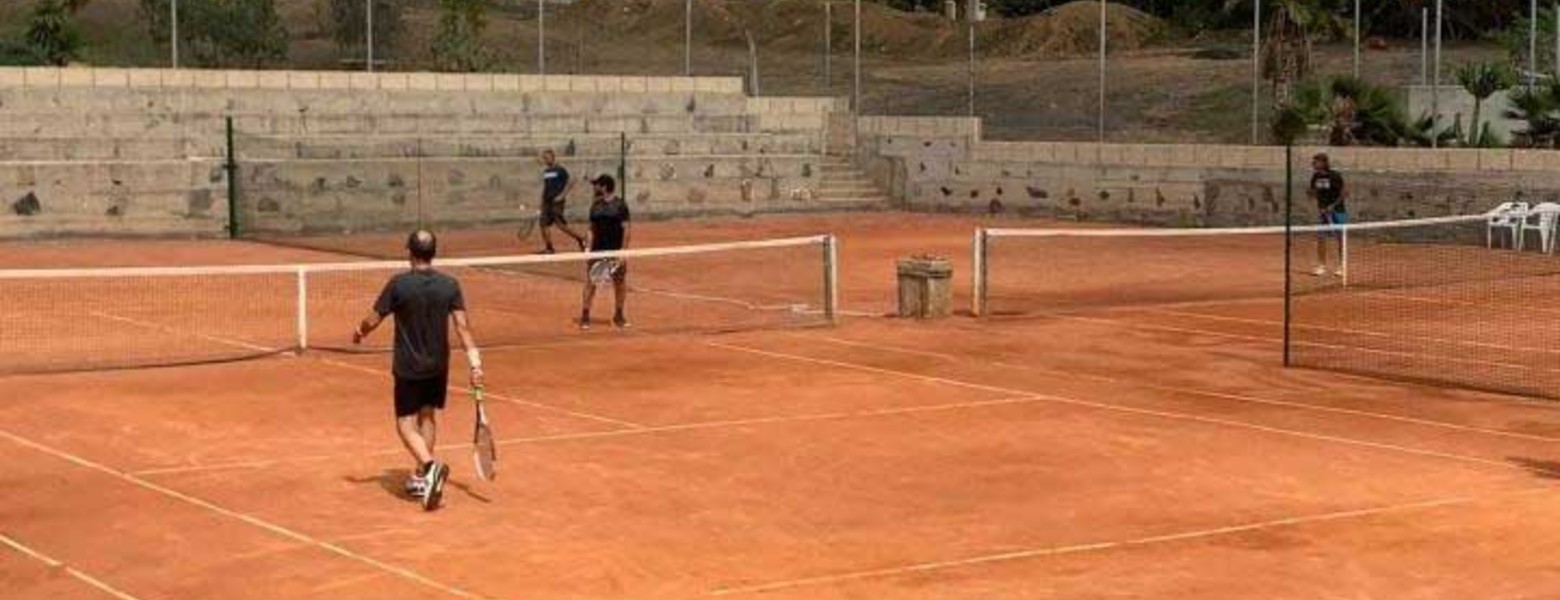 Foto de Buzanada Tenis Club en Arona - Imagen 1