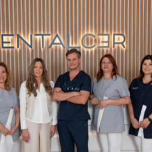 Foto de Clínica Dental Dentalcer Fuengirola en Fuengirola - Imagen 1