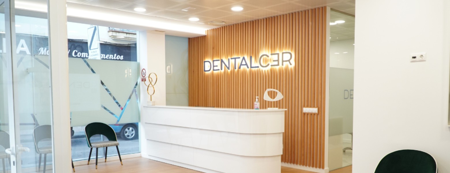 Foto de Clínica Dentalcer Mijas Costa en Las Lagunas de Mijas - Imagen 1