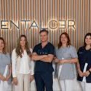 Foto de Clínica Dentalcer Mijas Costa en Las Lagunas de Mijas - Imagen 3