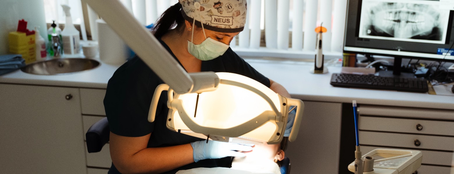 Foto de Nela Clínica Dental Ripollet- Dra Neus Lanau Solé en Ripollet - Imagen 2