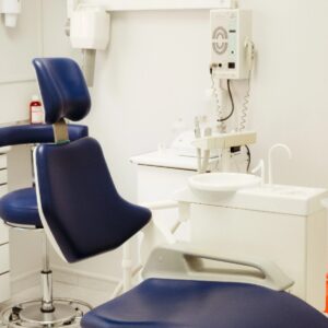 Foto de Nela Clínica Dental Ripollet- Dra Neus Lanau Solé en Ripollet - Imagen 1