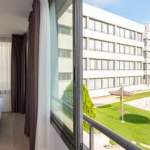 Foto de Apart-hotel Atenea Park | Apartamentos turísticos Vilanova i la Geltrú en Vilanova i la Geltrú - Imagen 1