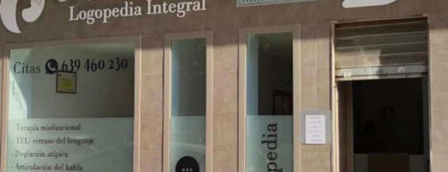 Foto de Daniella Somaza | Logopeda en Málaga en Málaga - Imagen 1