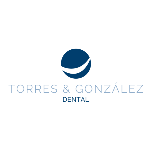 Foto de Clínicas Torres & González🦷Carillas dentales Granada 🪥 Implantes dentales. en Granada - Imagen 1