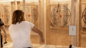 The Axe Club – Axe throwing en Barcelona - Abogado matrimonialista The Axe Club – Axe throwing en Barcelona - Abogado matrimonialista