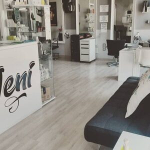 Foto de Peluquería Jeni (Estética avanzada) en Oviedo - Imagen 1