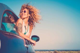 Esformentera.com - Automóvil en Puerto de la Savina Esformentera.com - Automóvil en Puerto de la Savina