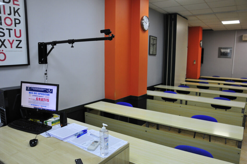 Academia de Oposiciones CECA