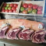 Bar restaurante Huerta del Mayorazgo - Imagen 4 - Tienda de jamones en Guillena