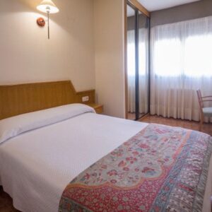 Foto de Hotel Restaurante Chané S.L. en La Puebla de Alfindén - Imagen 5