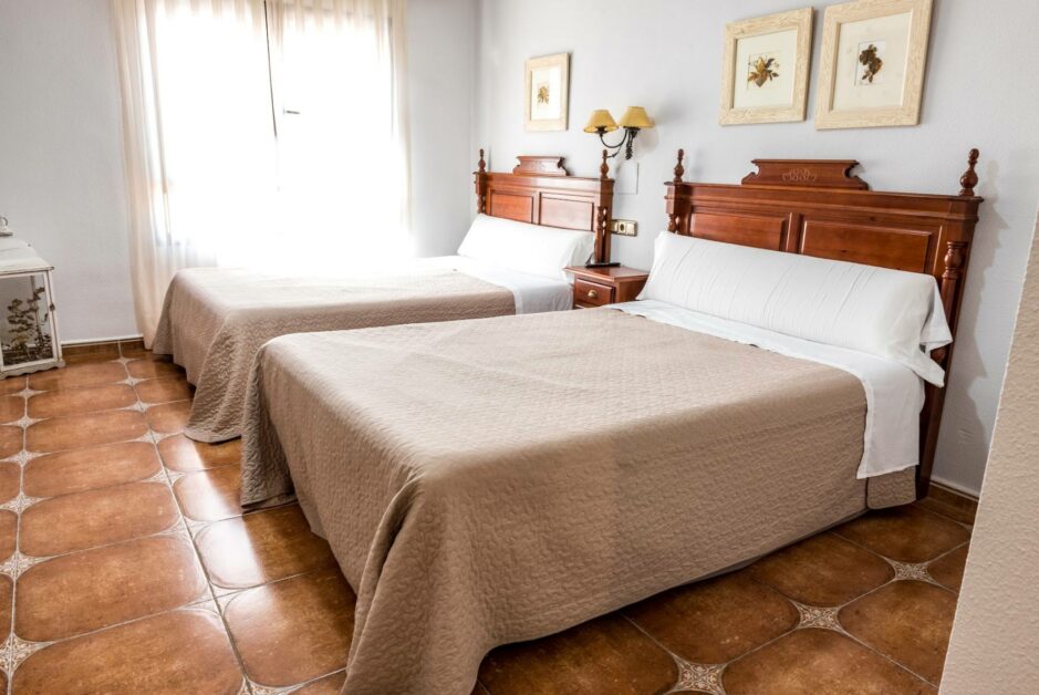 hostal la posada torrellano elche alicante habitaciones doble 2camas matrimonio