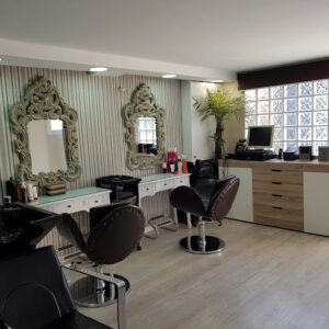 Foto de Peluquería en La Zubia | Jesus Cordero hair studio unisex en La Zubia - Imagen 2